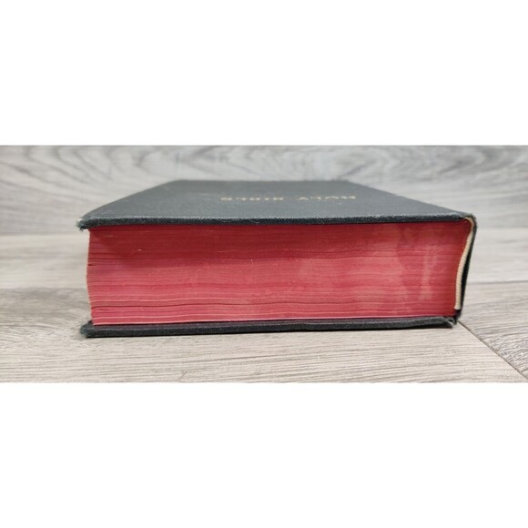 Vintage HOLY BIBLE REVISED STANDARD VERSION 1952 Black Church Pew Bible - Picture 11 of 12